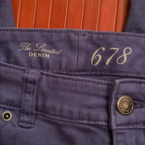 Women’s Skinny Jeans - Picture 4 of 6